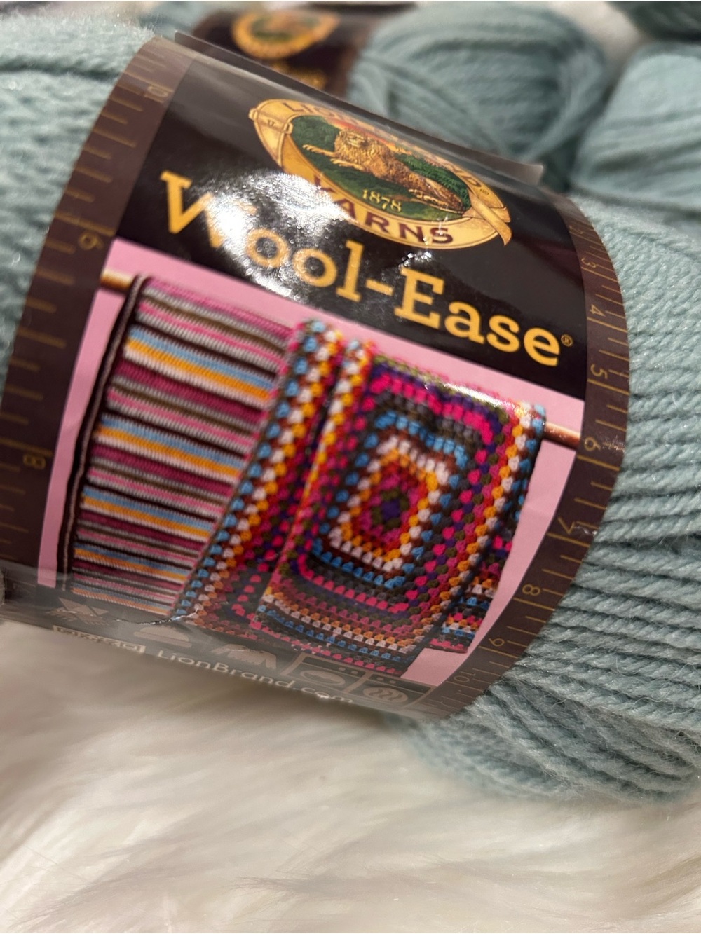 Lion Brand Wool-Ease Yarn Skeins - #123 Seaspray (4 skeins) - Picture 2 of 6